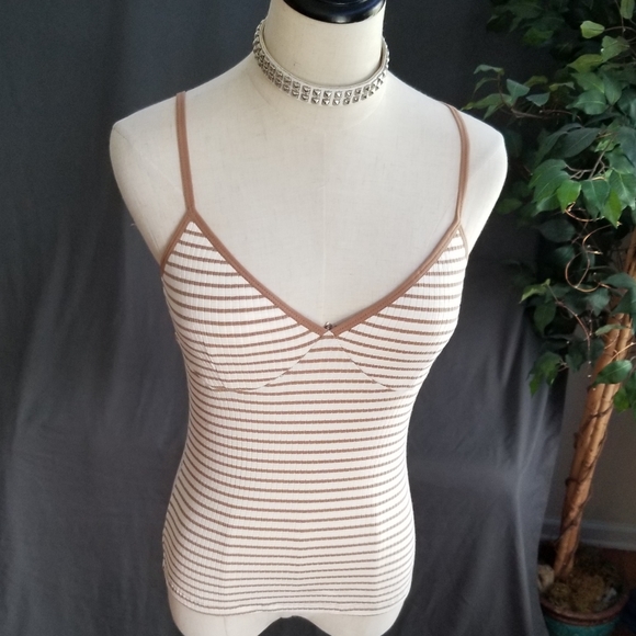 NEW!2 pack L pink & tan tank tops - Picture 4 of 13